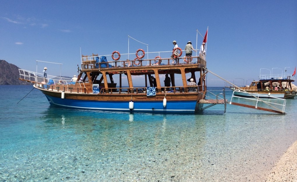 🛥️ Teknelerimiz ve Konforunuz